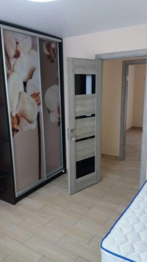 Appartement 105 à Khmelʼnytsʼkyy Extérieur photo